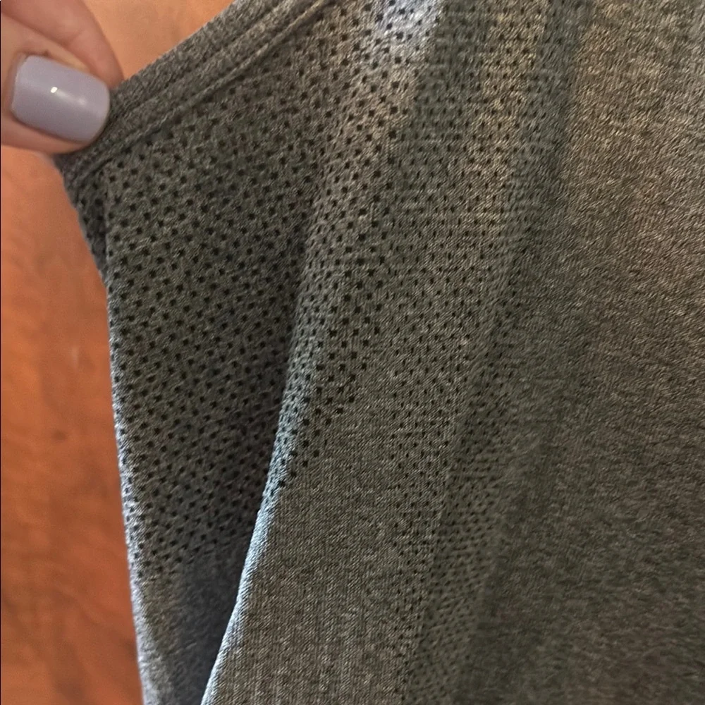 Lululemon Men’s Gray Tank Top - Picture 3 of 7